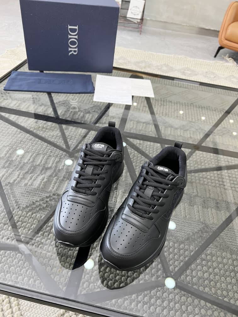 Dior B25 RUNNER SNEAKER Black Smooth Calfskin and Dior Oblique Jacquard - vstockx