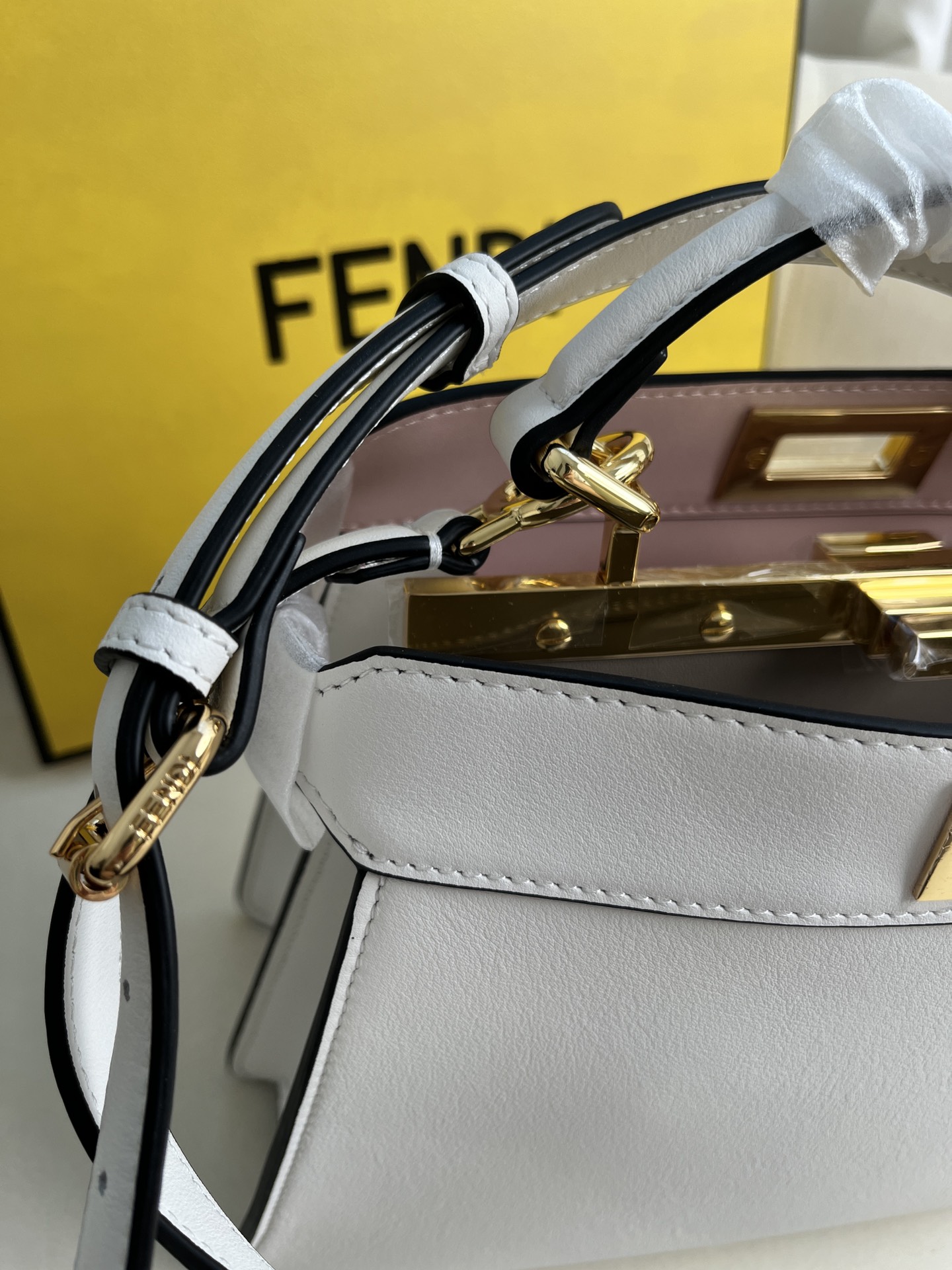 handbags FENDI 0229 size:27*21*11cm - vstockx