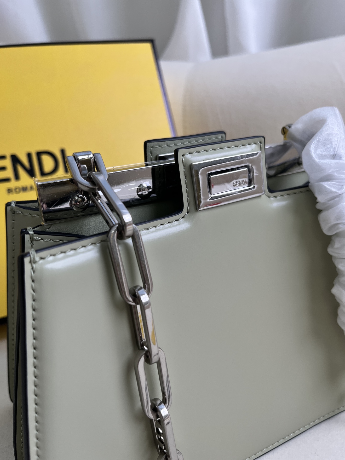 handbags FENDI 1012 size:20.5*11*14cm - vstockx