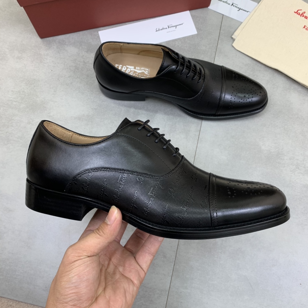 Salvatore Ferragamo Boots 15 - vstockx