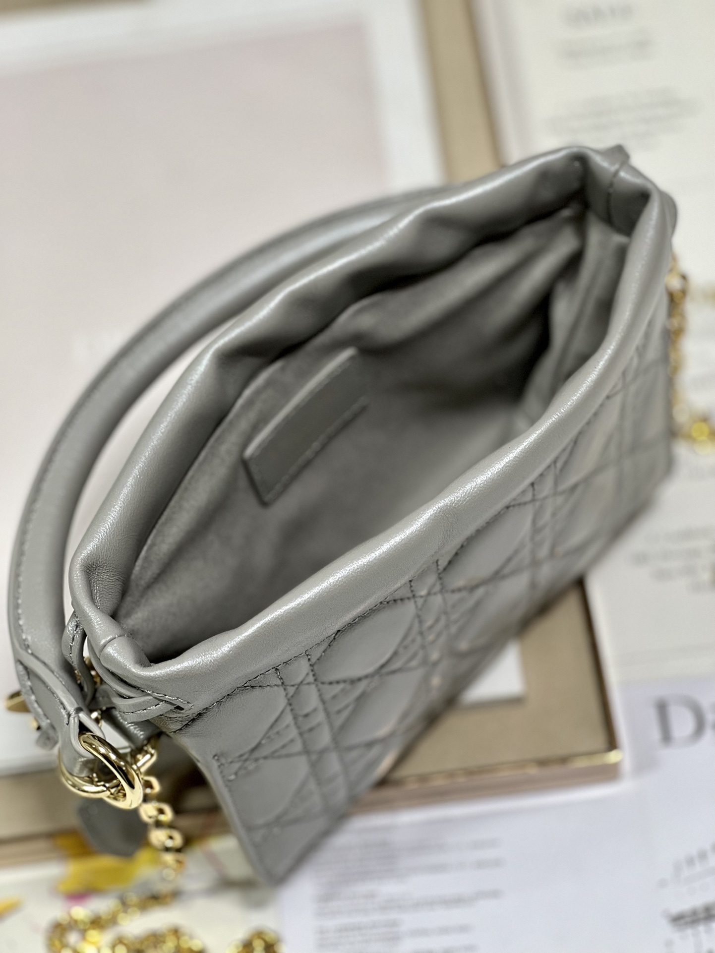 Handbag Dior 0981 size 19 x 13 x 5 cm - vstockx