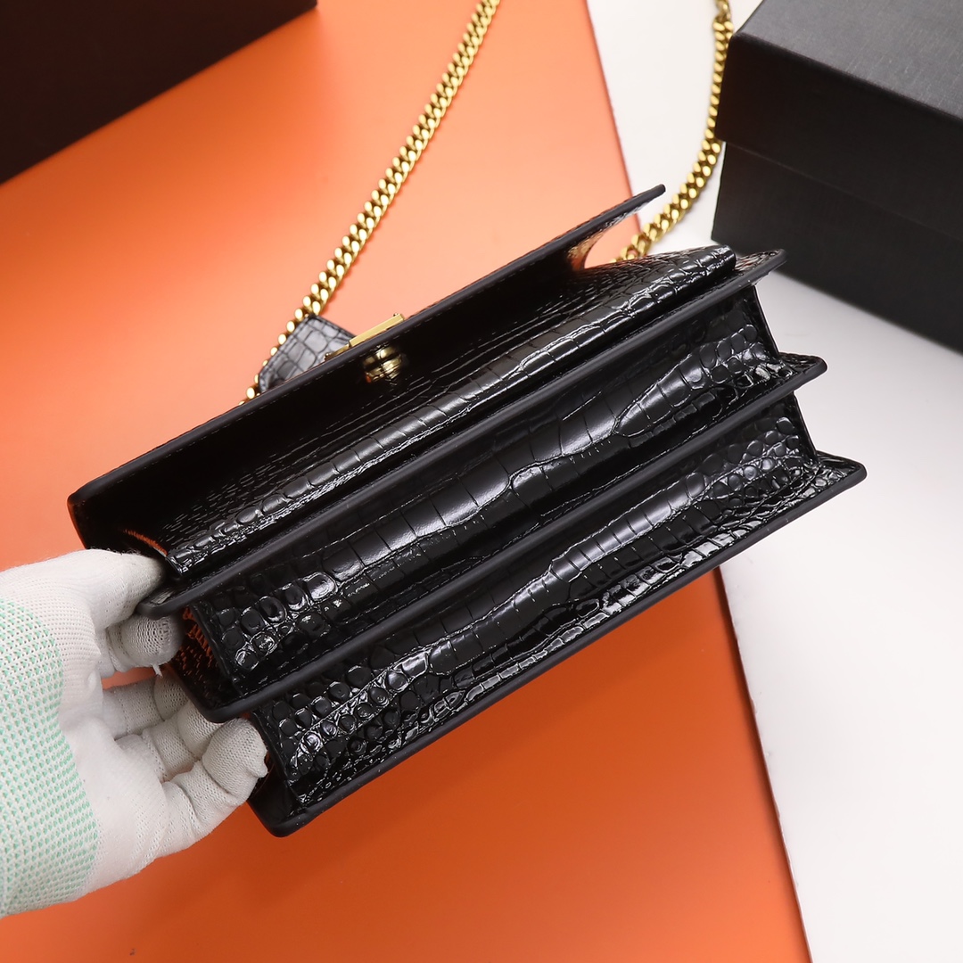 Handbags SAINT LAURENT 422906 size 22x8x16 CM - vstockx