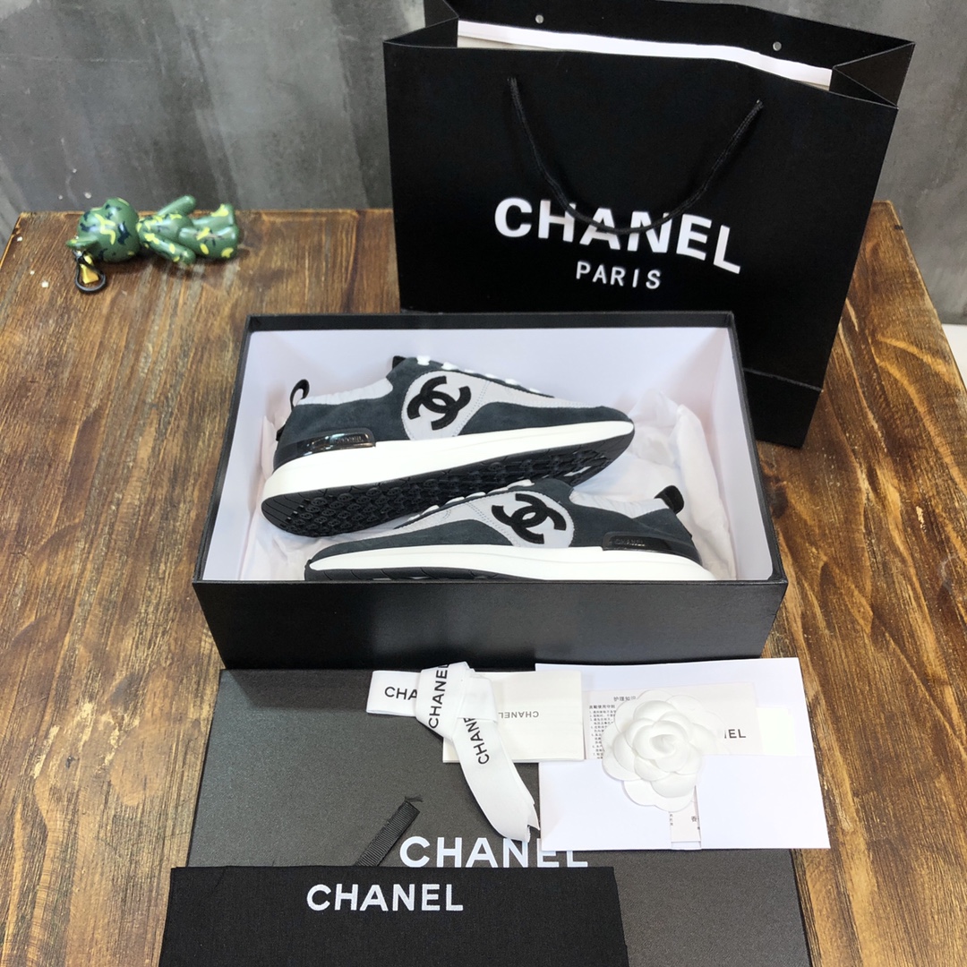 Chanel Fabric & Suede Calfskin Low Top Sneaker 32 - vstockx