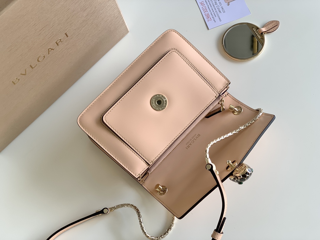 Handbags Bvlgari Serpenti Forever size:25*17*8 cm - vstockx