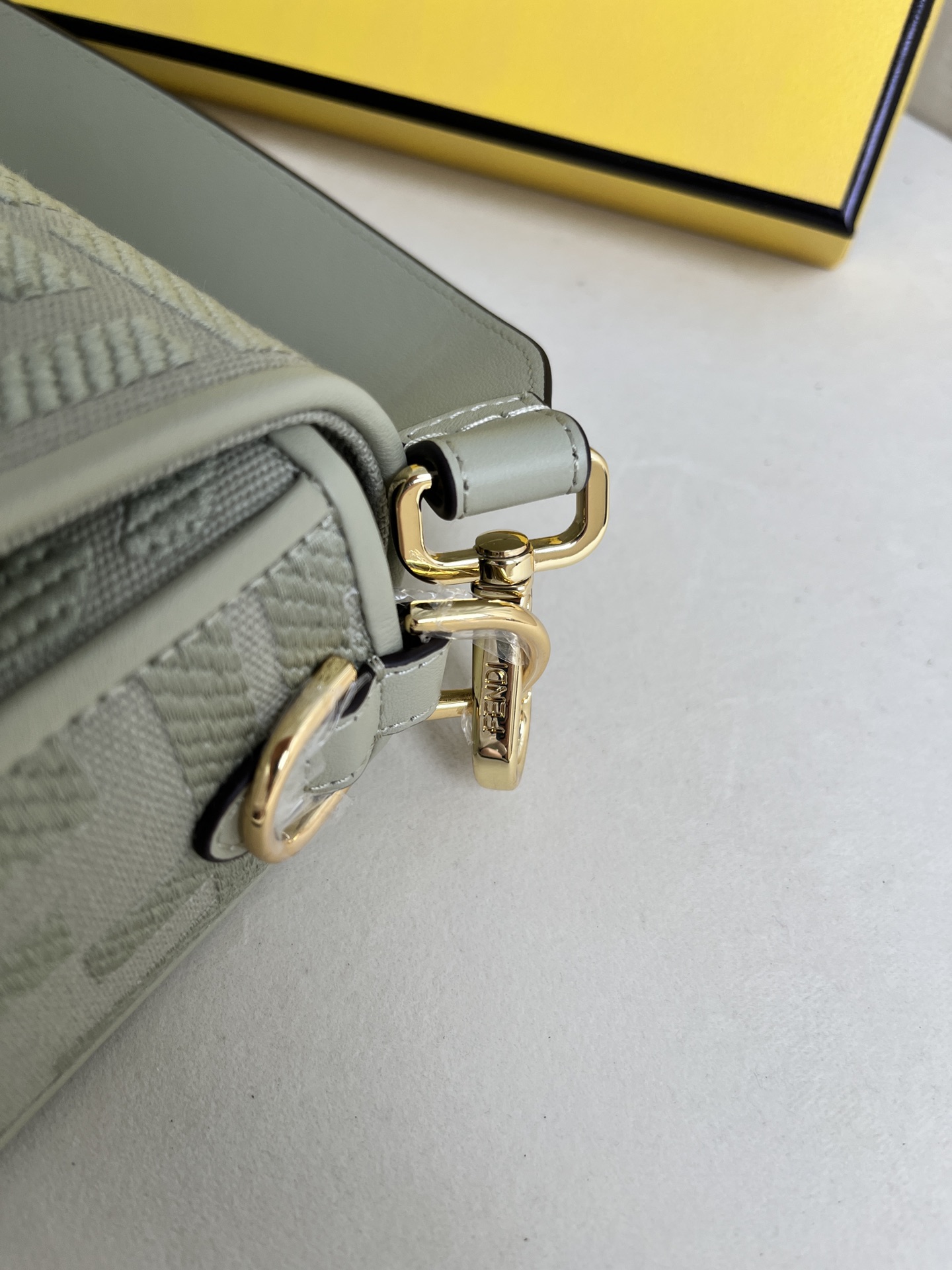 handbags FENDI 0159 size:26*5*15cm - vstockx