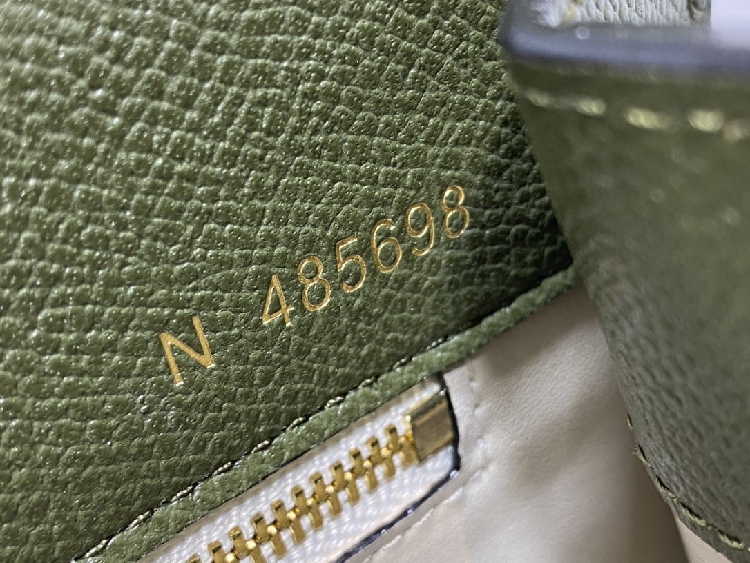 Handbag VALEXTRA size ** - vstockx