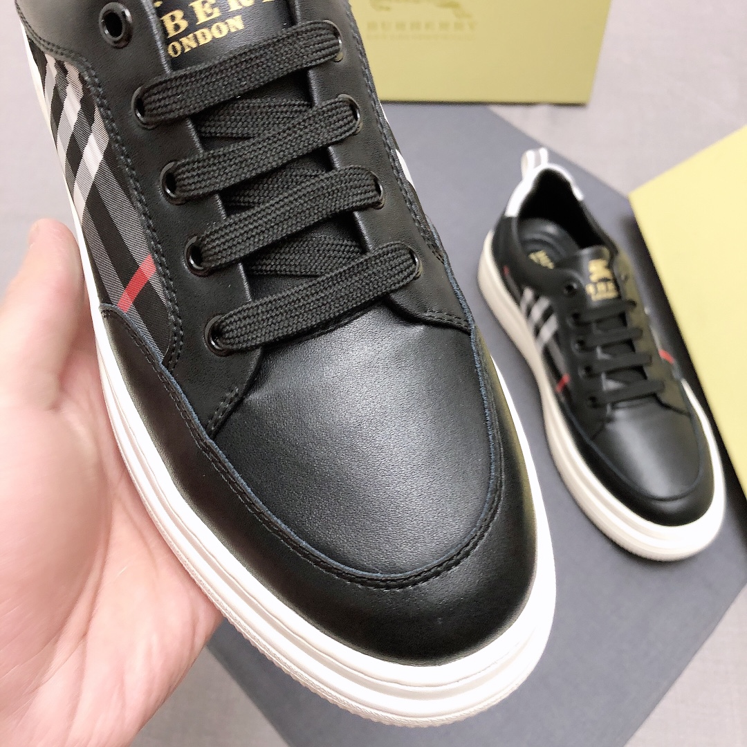 Burberry Perforated Check Sneaker 42 - vstockx