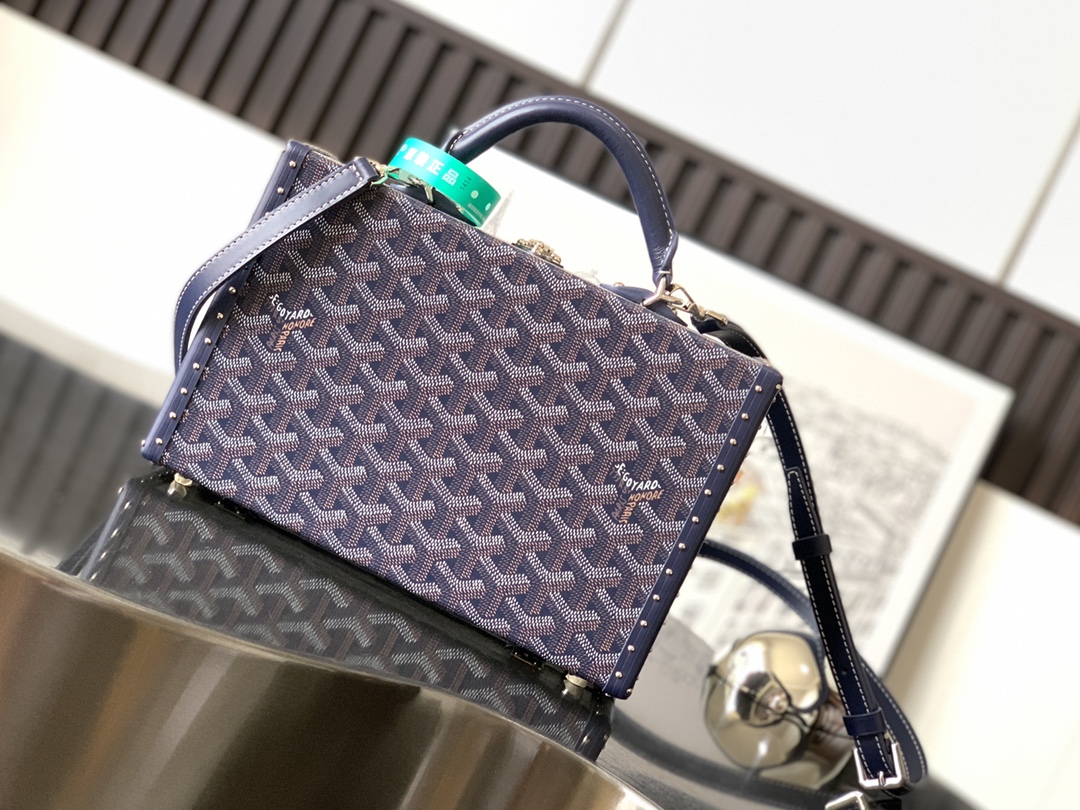 Handbags Goyard Grand Htel 8018 size:17*7.7*24.5 cm - vstockx