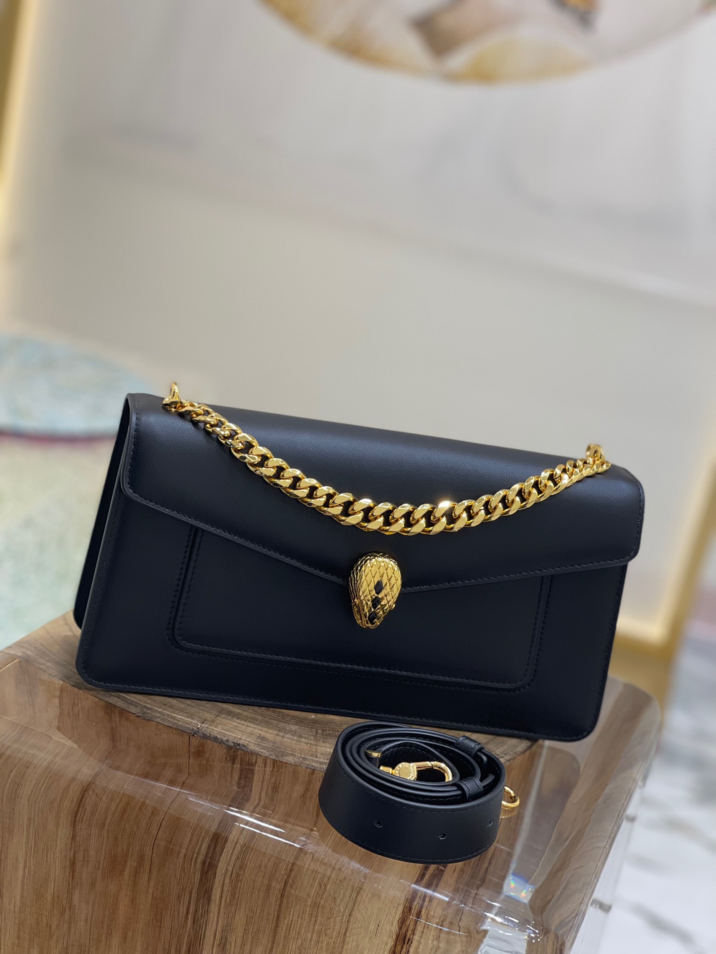 Handbags Bvlgari 292033 size:28*17*6 cm - vstockx