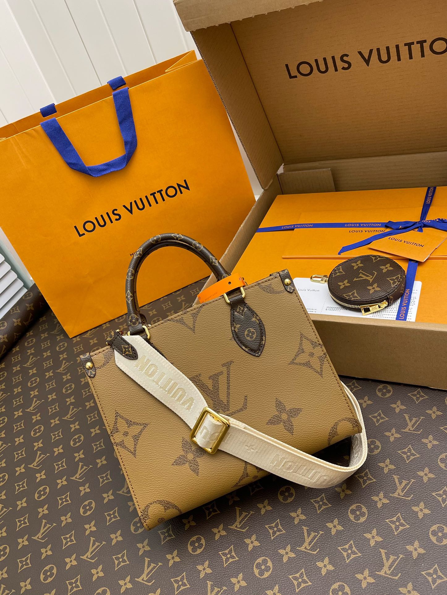 Handbags Louis Vuitton M46373 size:25*19*11.5 cm - vstockx