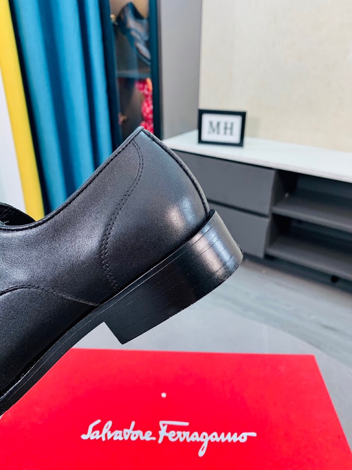 Salvatore Ferragamo Boots 22 - vstockx