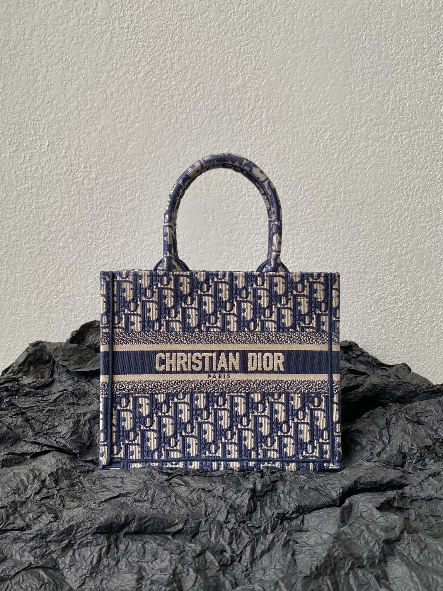 Handbags Dior Book Tote 8001 size:26.5*21*14 cm - vstockx