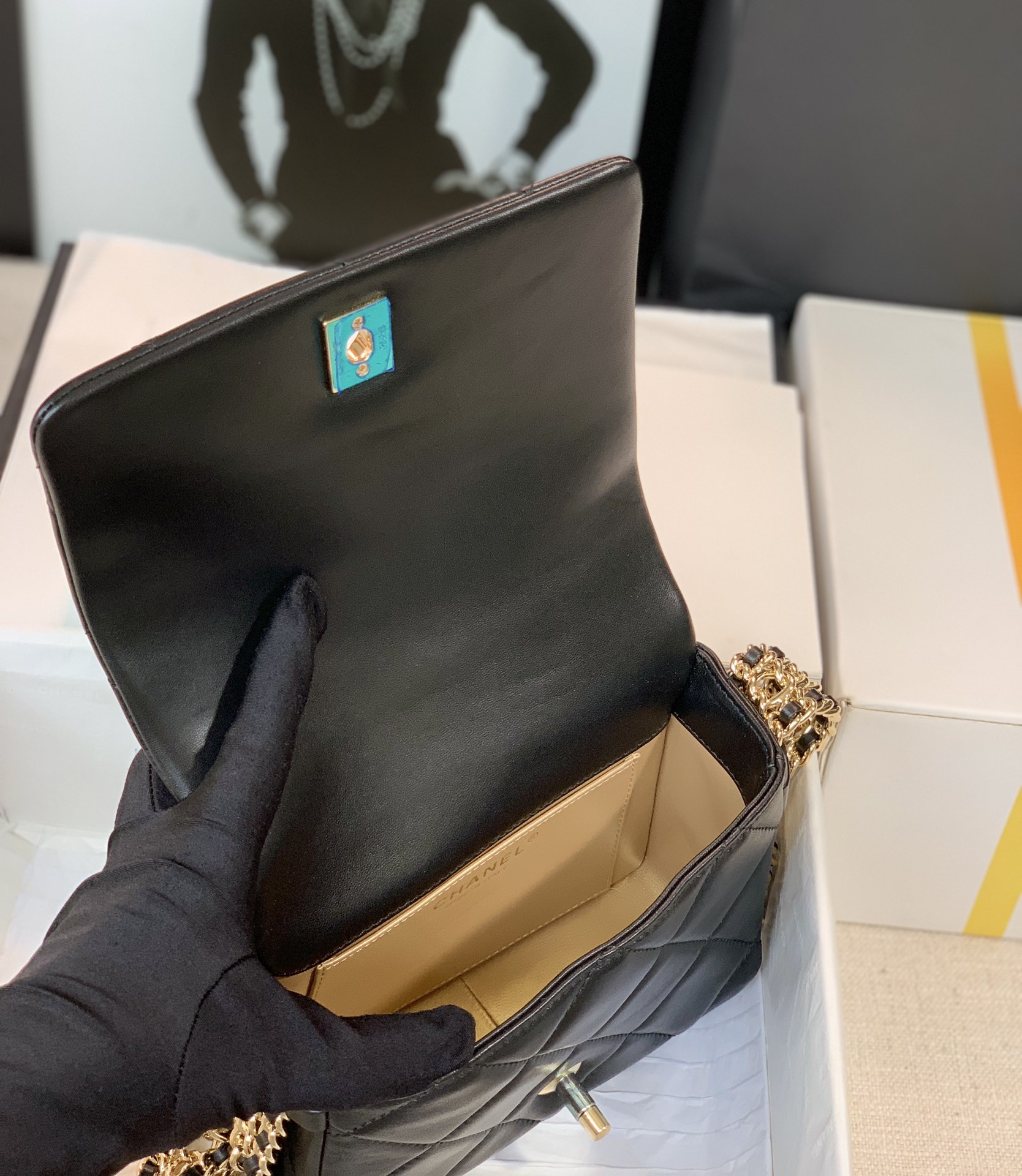 Handbag Chanel size 18 cm - vstockx