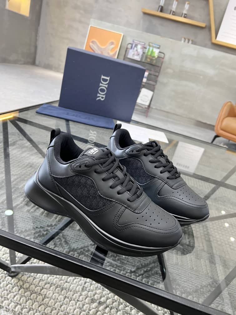 Dior B25 RUNNER SNEAKER Black Smooth Calfskin and Dior Oblique Jacquard - vstockx