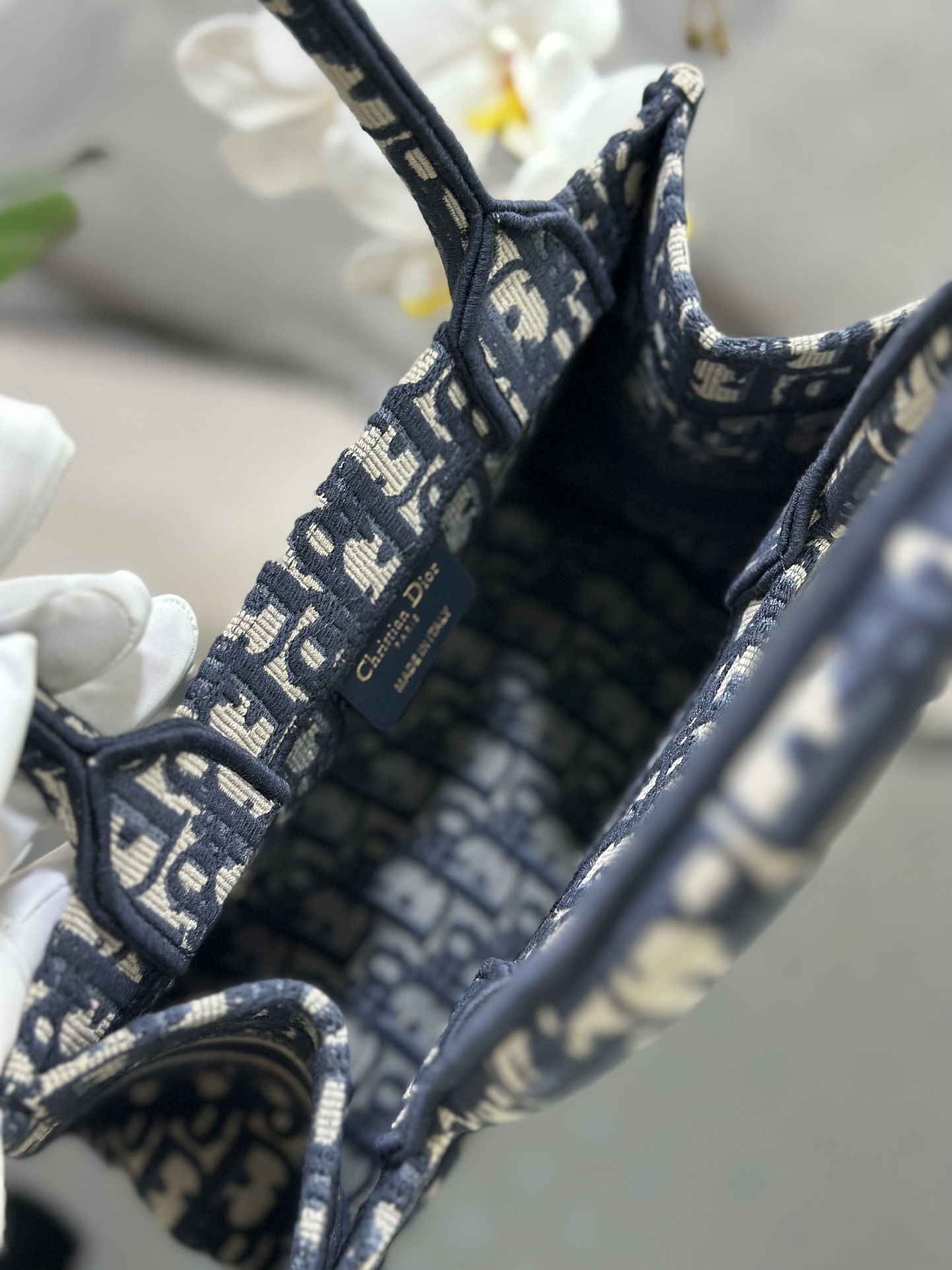 Handbag Dior M1286 size 26.5 x 21 x 14 cm - vstockx