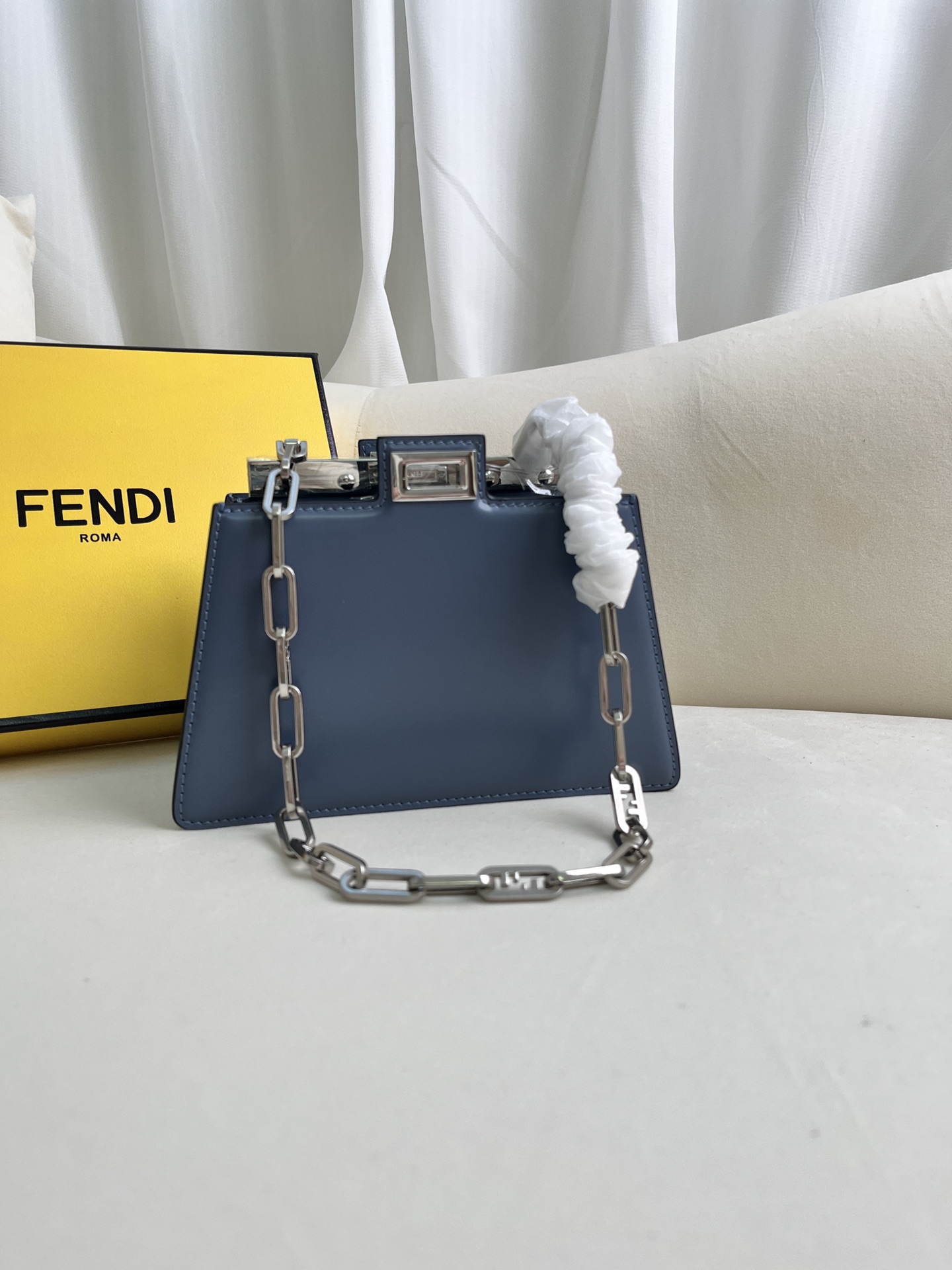 handbags FENDI 1012 size:20.5*11*14cm - vstockx