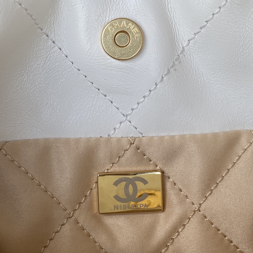 Handbag Chanel AS3263 size 18X20X6.5 cm - vstockx
