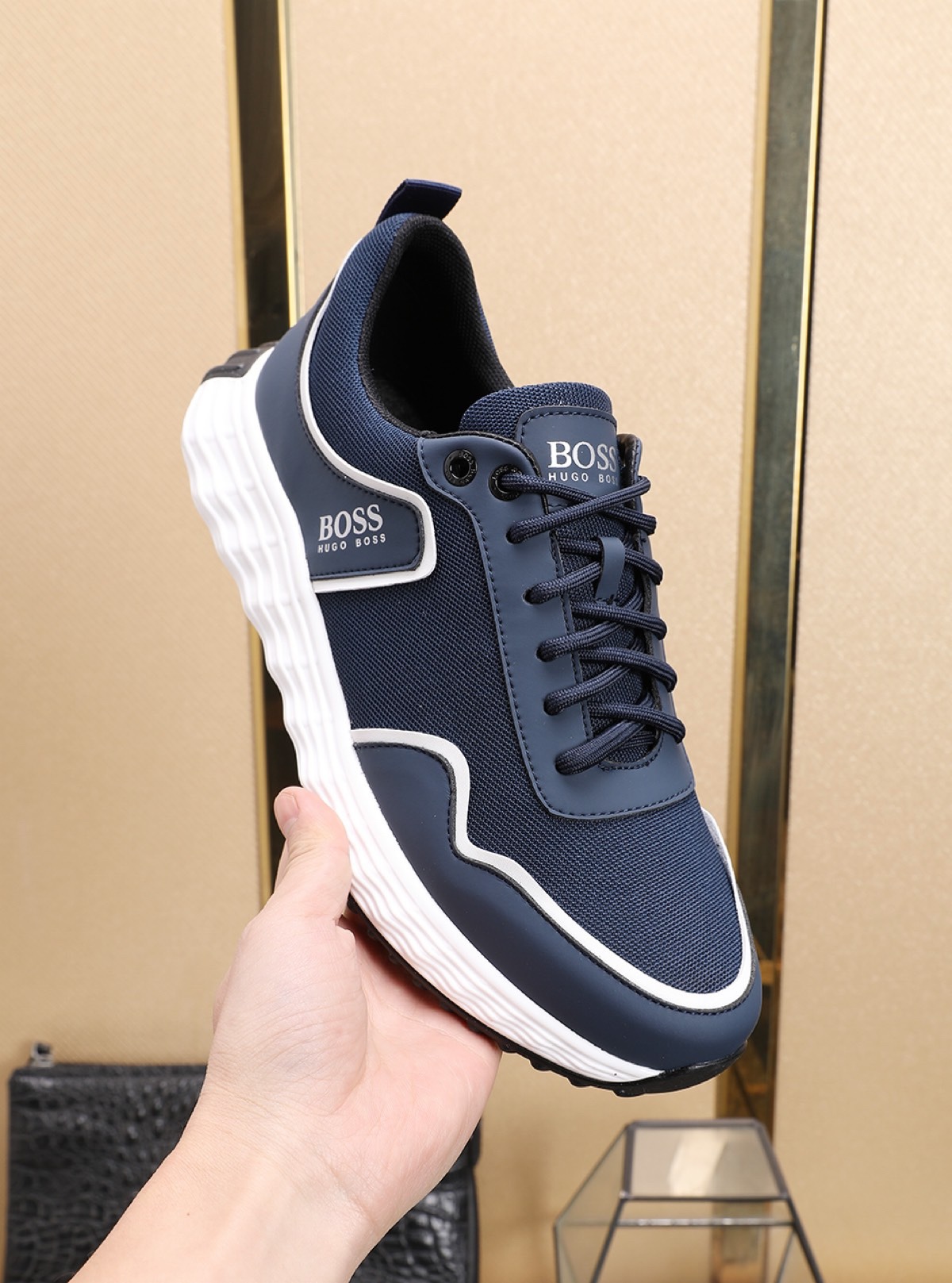 HUGO BOSS Low Top Sneaker 8 - vstockx