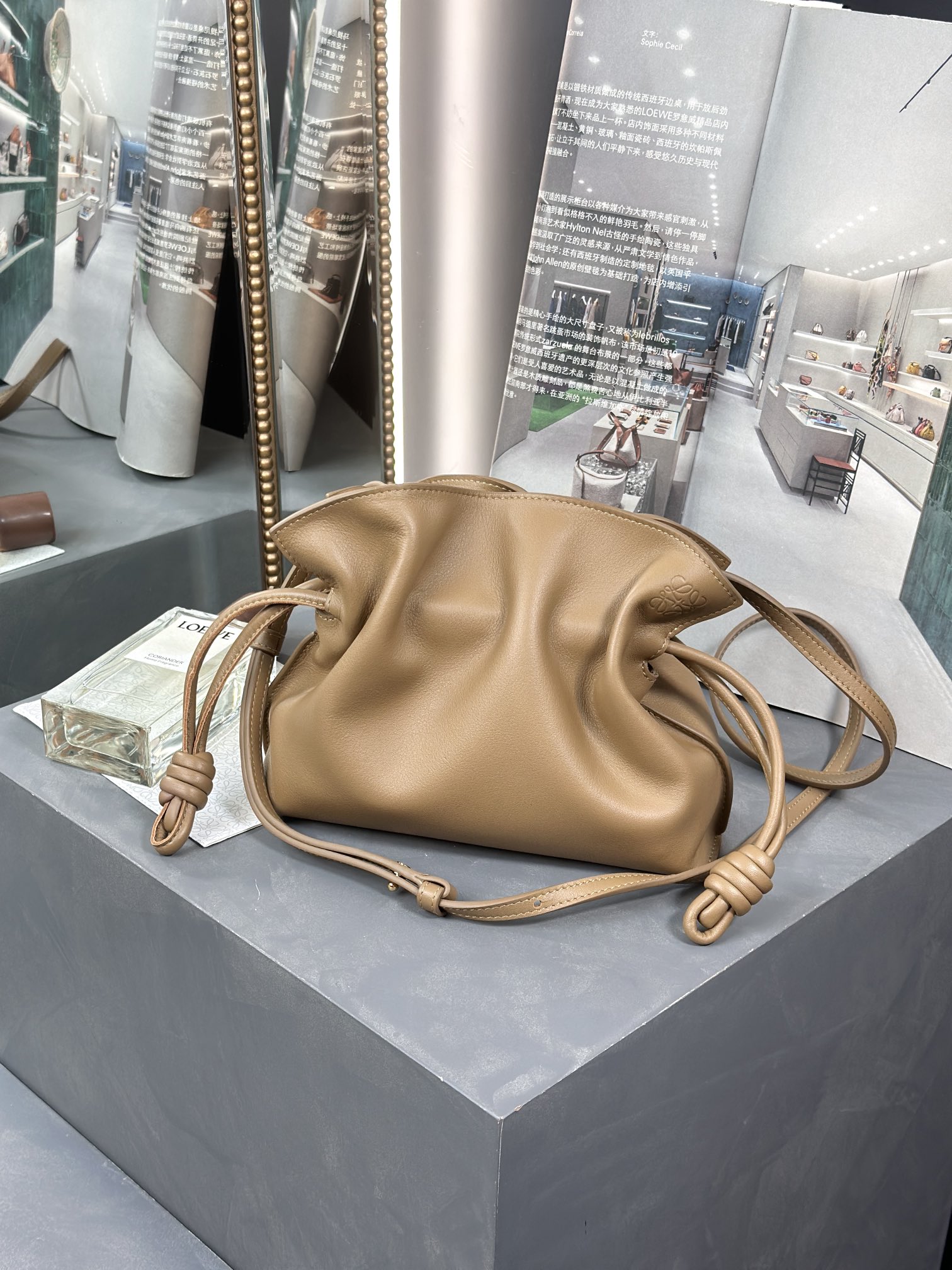 Handbags LOEWE mini flamenco clutch size:22.5-18-9 cm - vstockx
