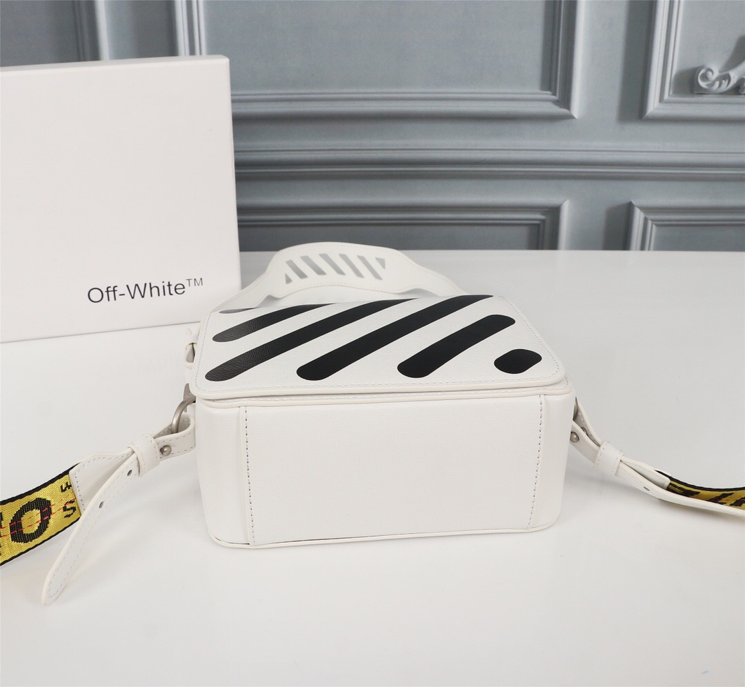 handbags OFF-White 533  4338650  size:18*16*9cm - vstockx