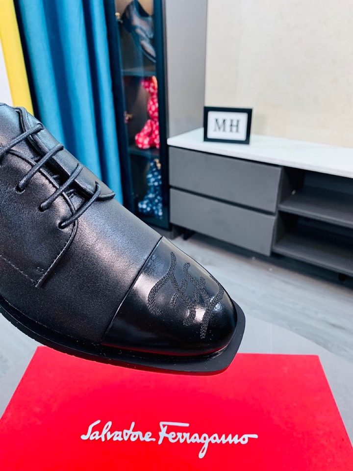 Salvatore Ferragamo Boots 22 - vstockx