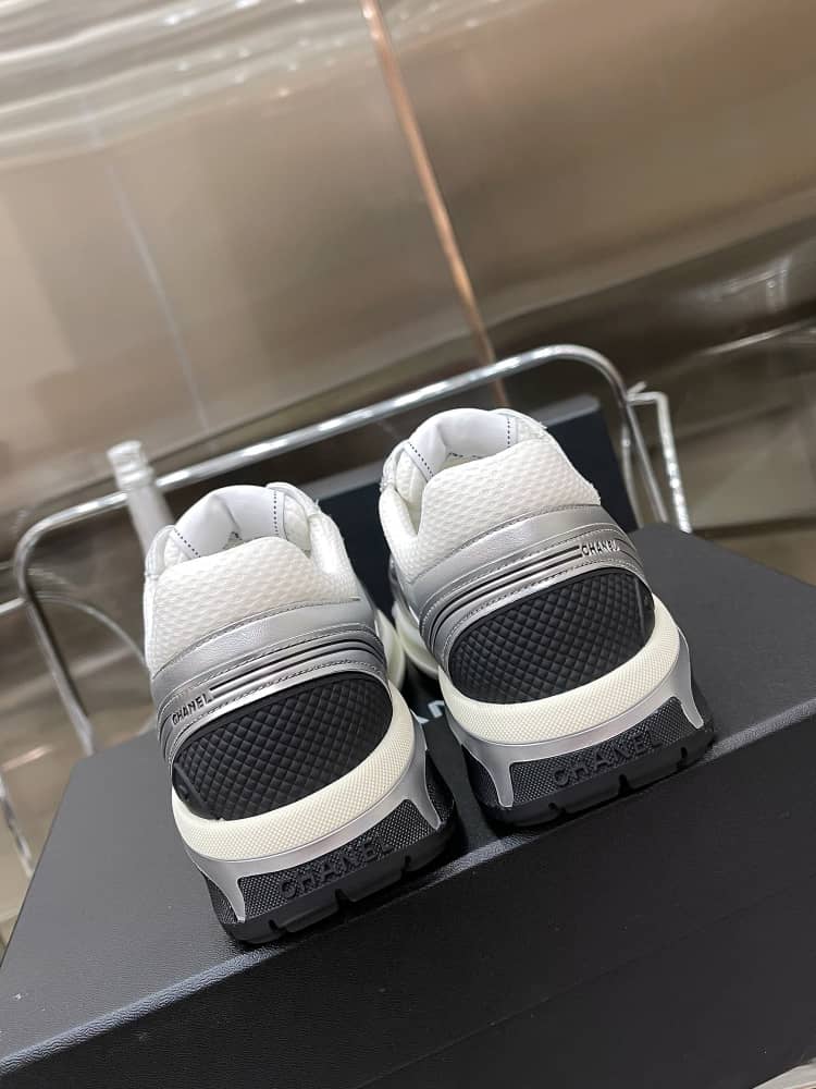 Chanel Wmns CC Logo Sneaker 'White Black' - vstockx