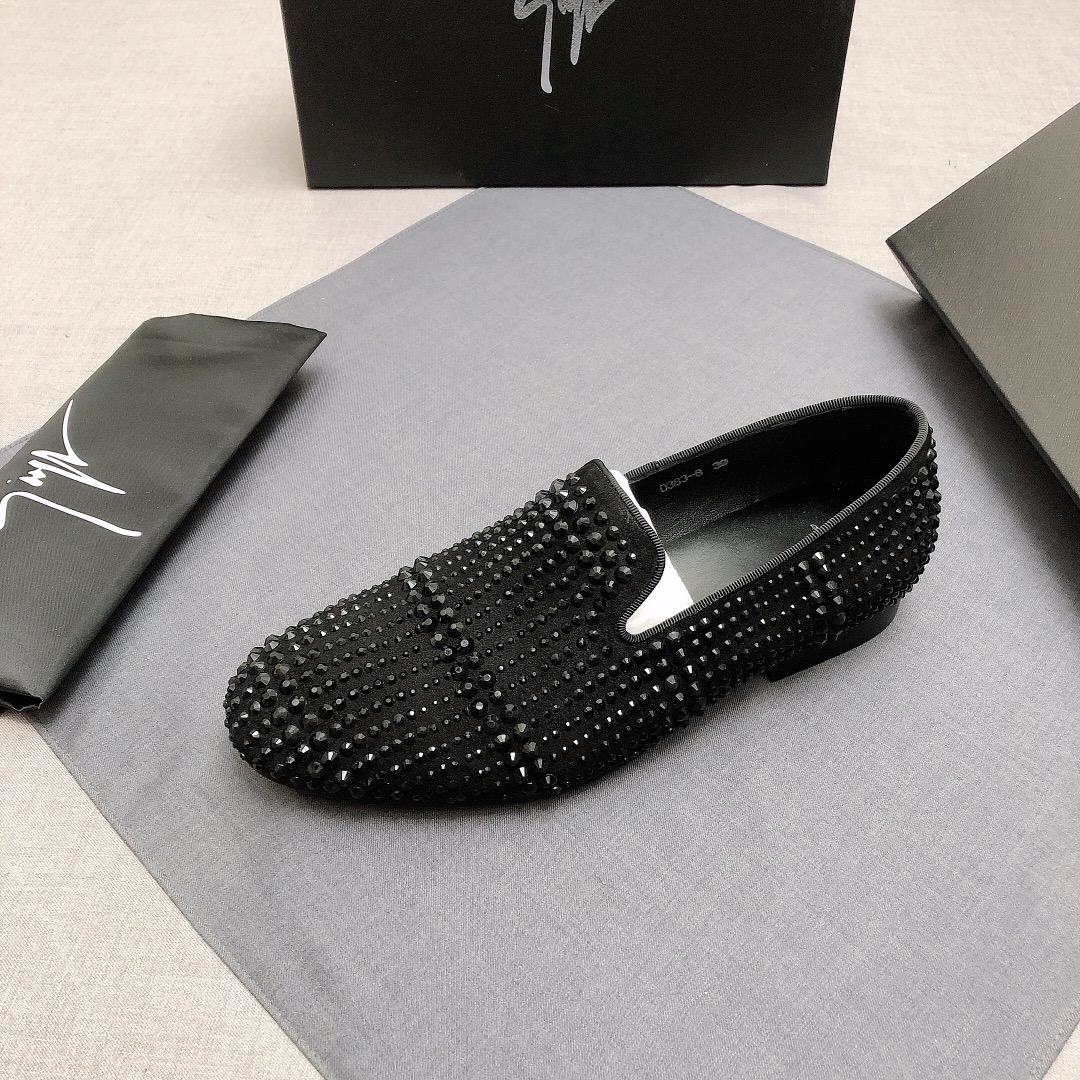 Giuseppe Zanotti Slip-on 10 - vstockx