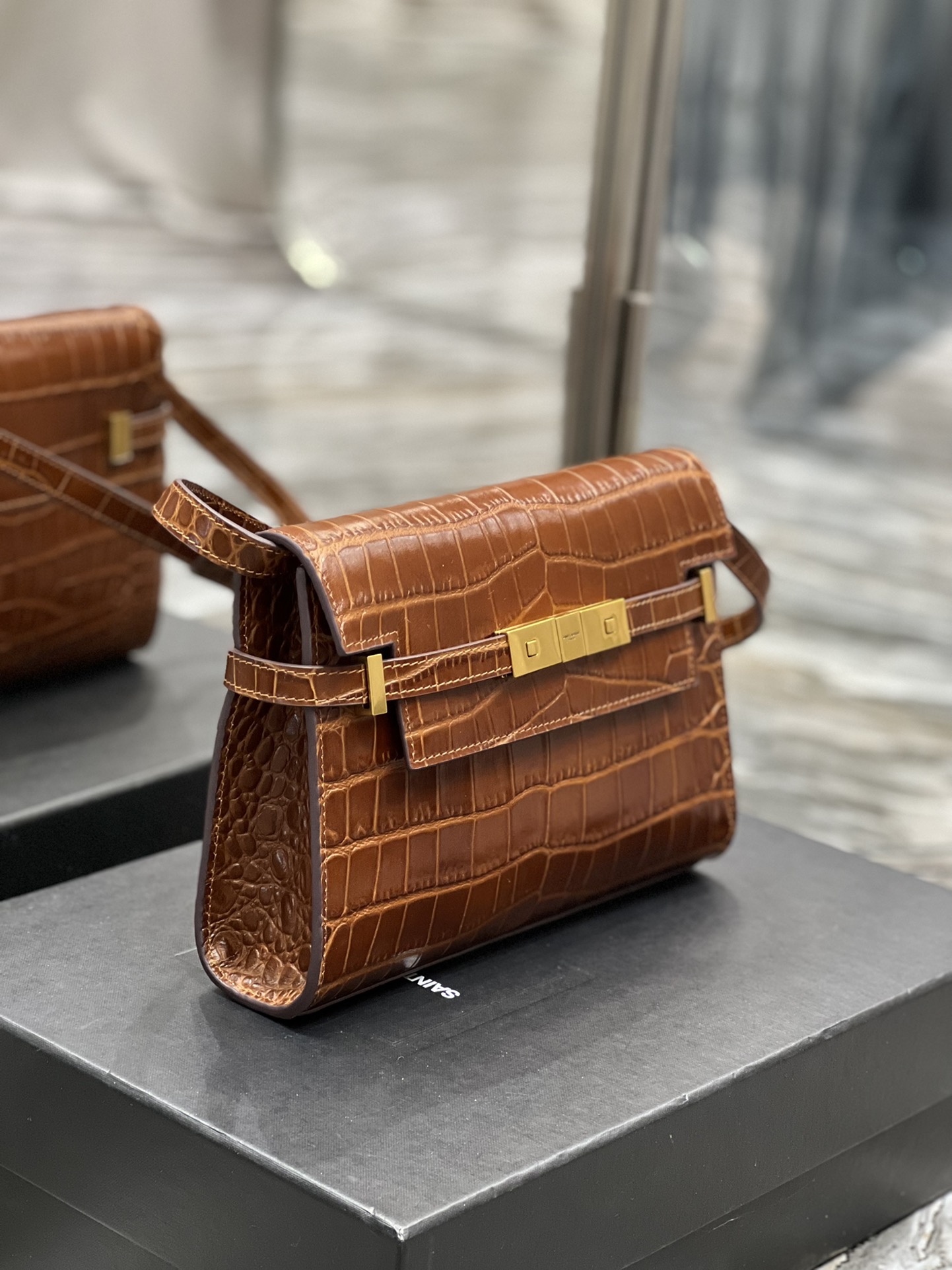 Handbags SAINT LAURENT 675626 size 24x17.5x6 cm - vstockx