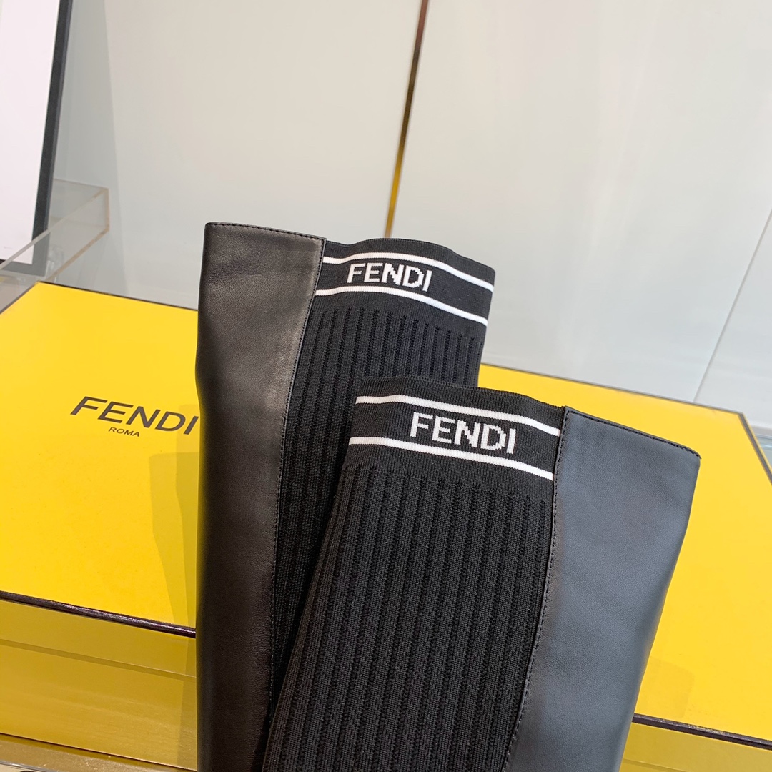 Fendi Boots 13 - vstockx