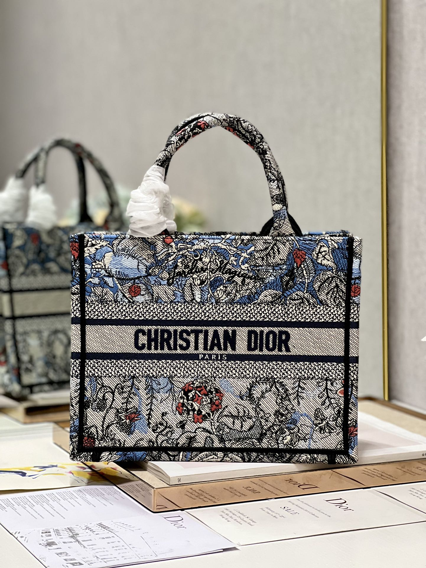 Handbag Dior 1265 size 26.5  21  14 cm - vstockx