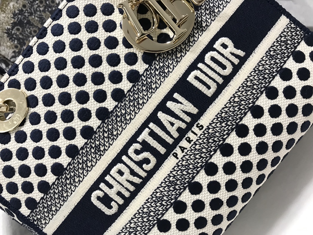 Handbag Dior M0565 24*20*11 cm - vstockx