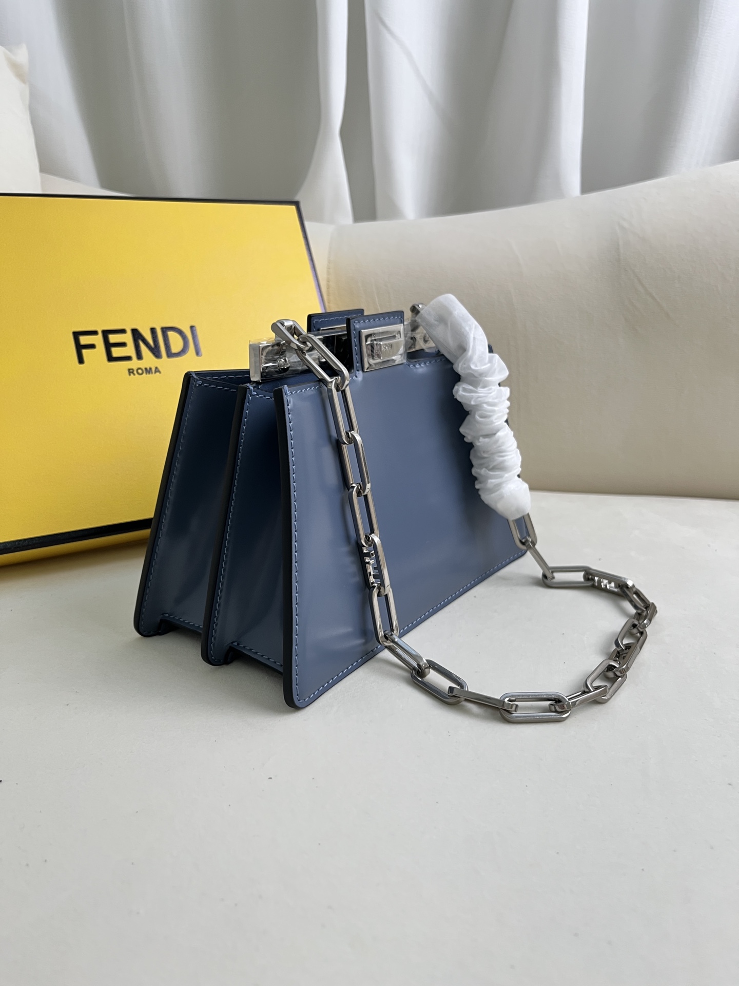 handbags FENDI 1012 size:20.5*11*14cm - vstockx