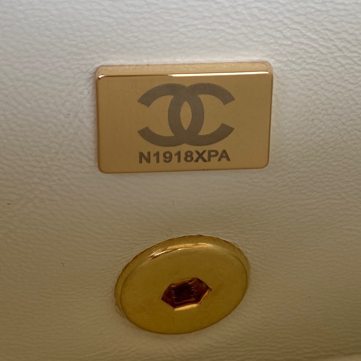 Handbag Chanel AS3365 size 17X8.5X11.5 Cm - vstockx