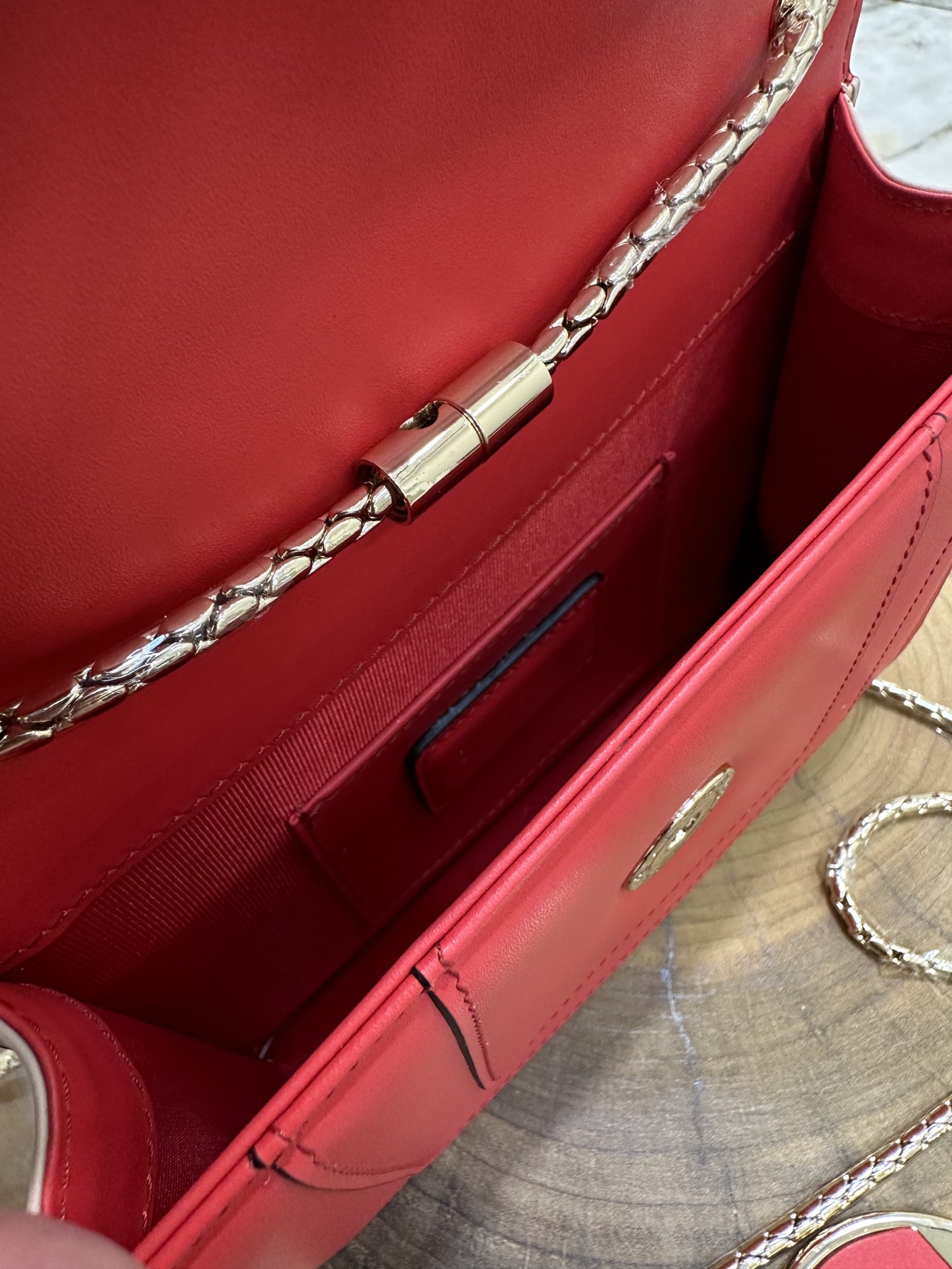 Handbags Bvlgari 35107 size:20*15*5 cm - vstockx