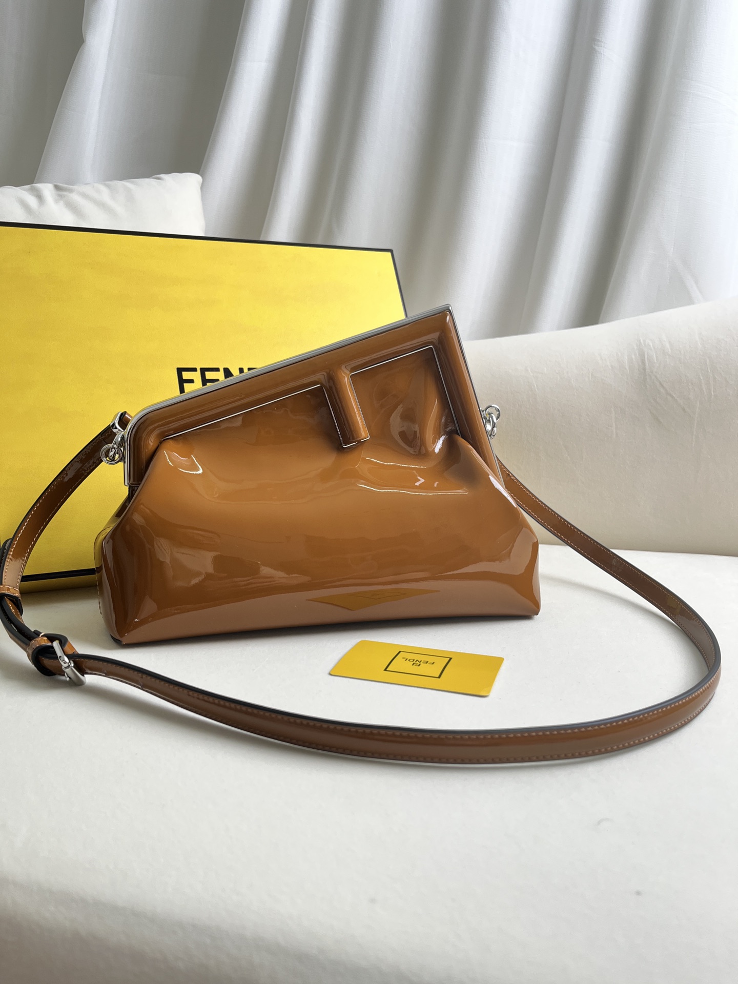 handbags FENDI 129 size:26 - vstockx