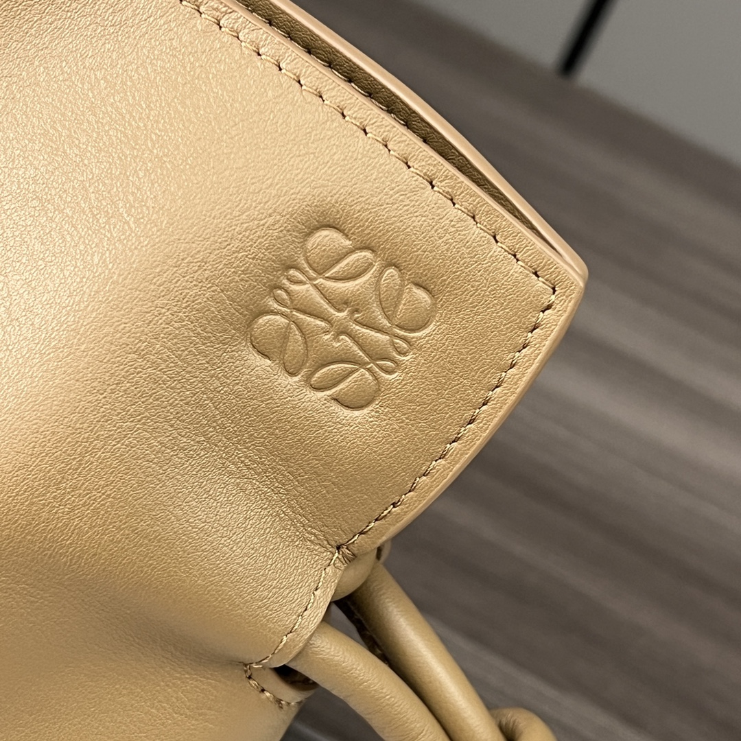 Handbags LOEWE 10856 size:30.5*24.5*10*5 cm - vstockx