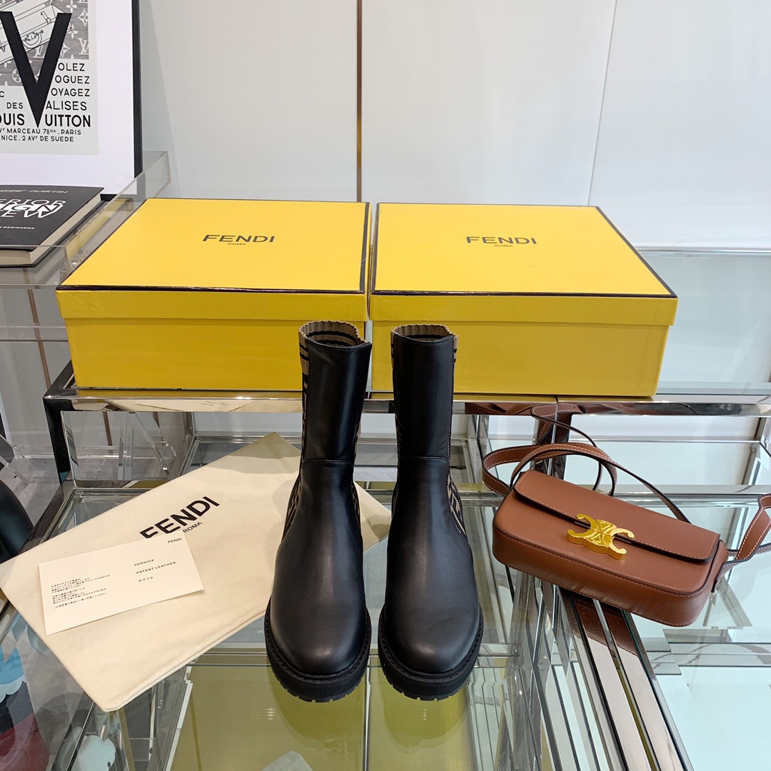 Fendi Boots 19 - vstockx