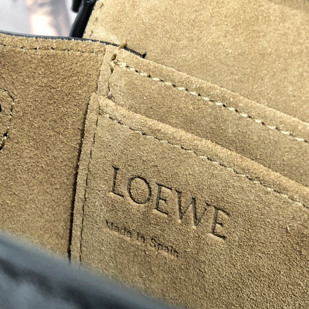 Handbags LOEWE   size:15*12.5*9cm - vstockx