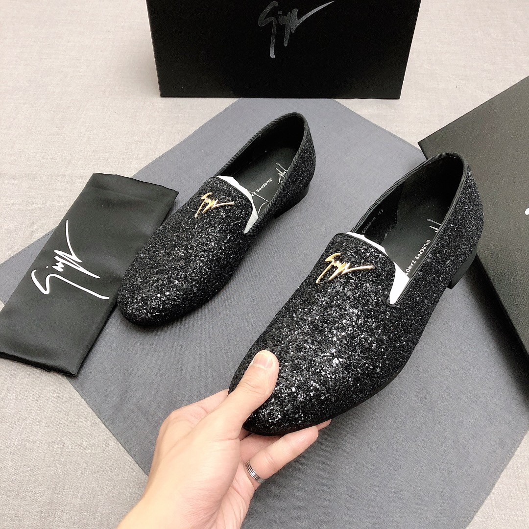 Giuseppe Zanotti Slip-on 12 - vstockx