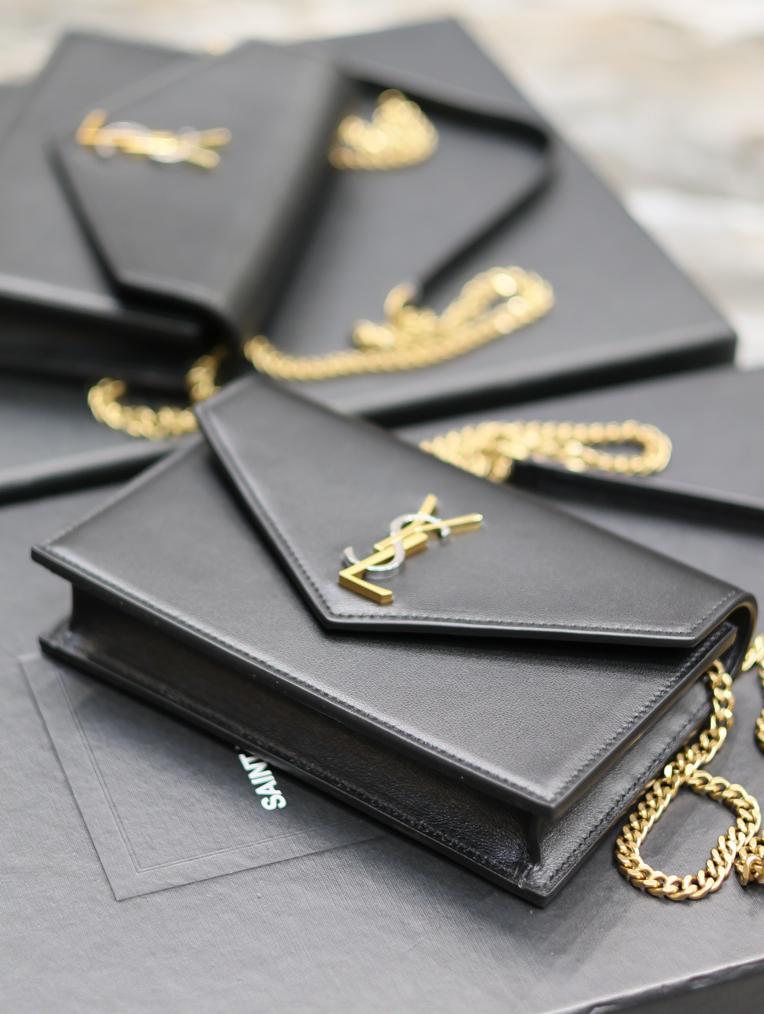 Handbags SAINT LAURENT 393953 size 19x11.5x4 cm - vstockx