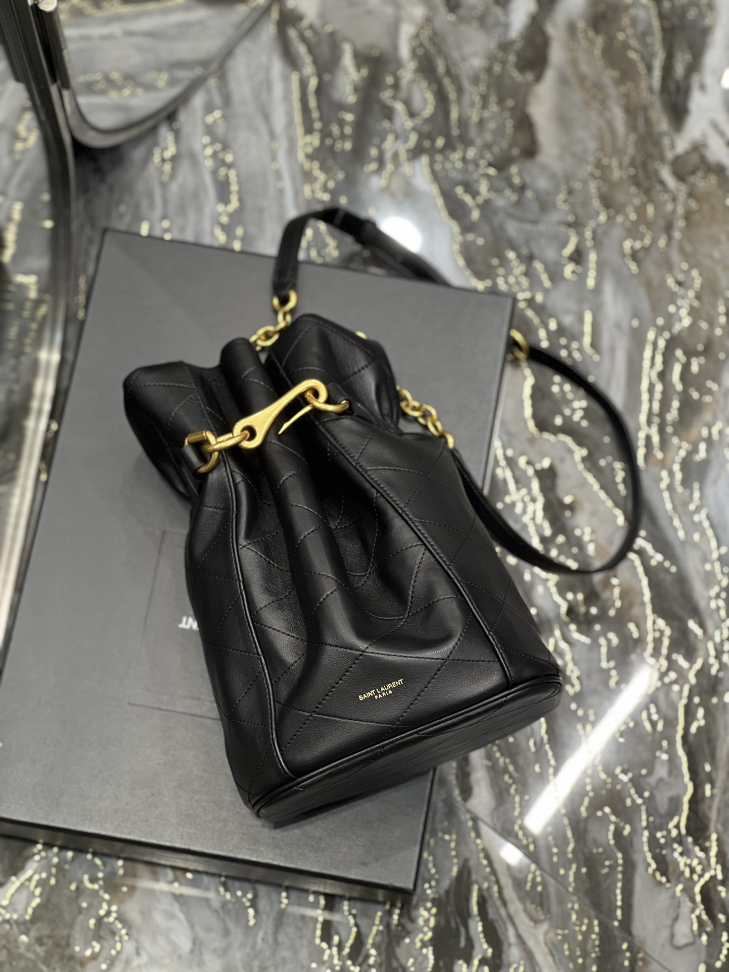 Handbags SAINT LAURENT 686310 size 19  27  12 cm - vstockx