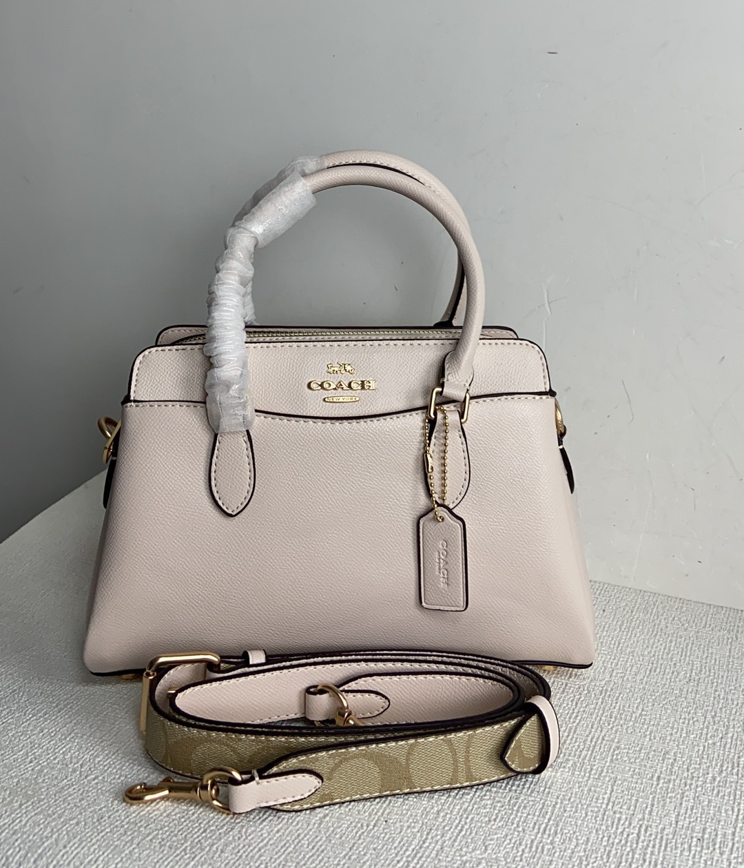 Handbags Coach CH859 size:26*17*11 - vstockx