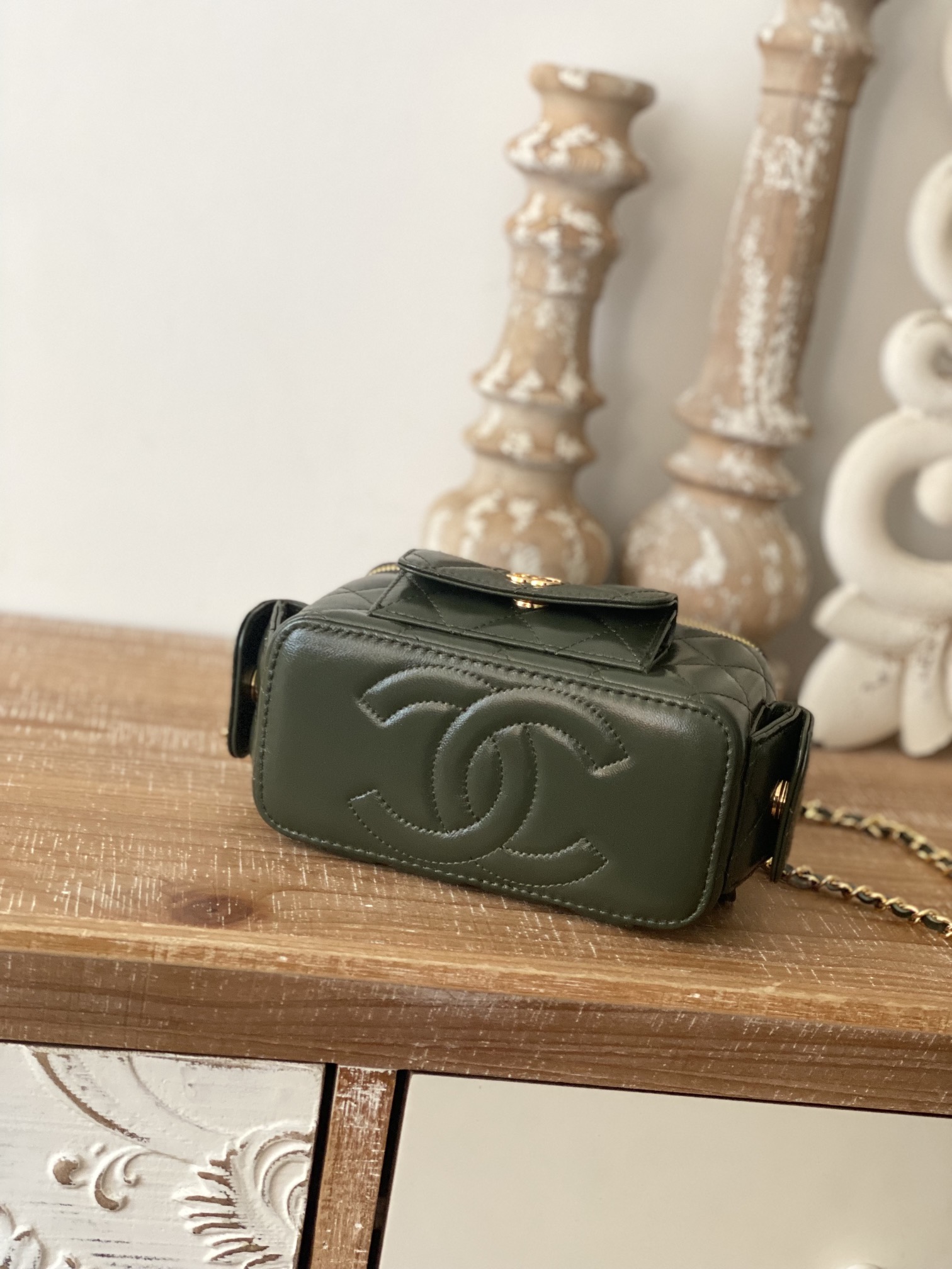 Handbag Chanel 68112 size 10*17*8.5 cm - vstockx