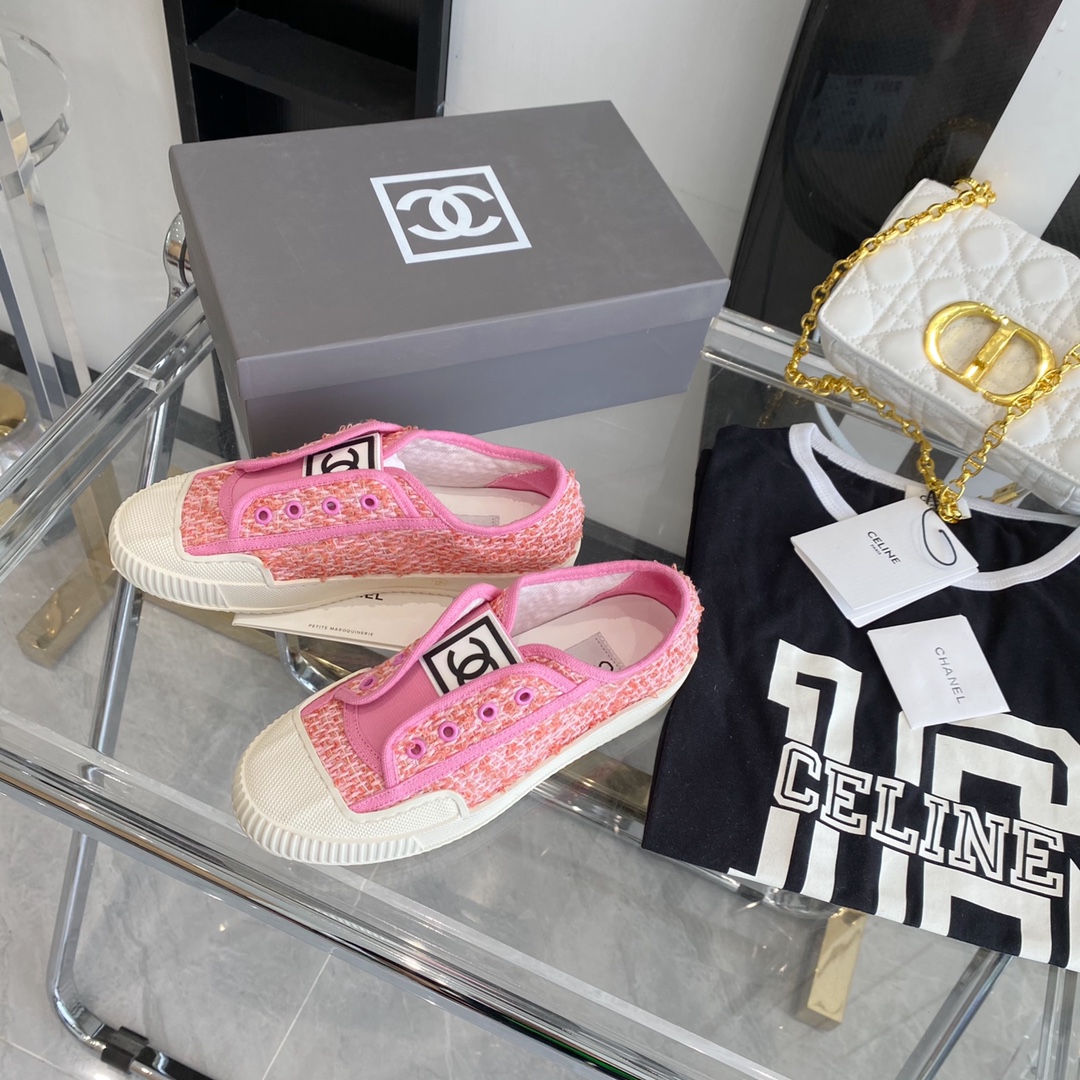 Chanel Flat canvas Sneaker 4 - vstockx