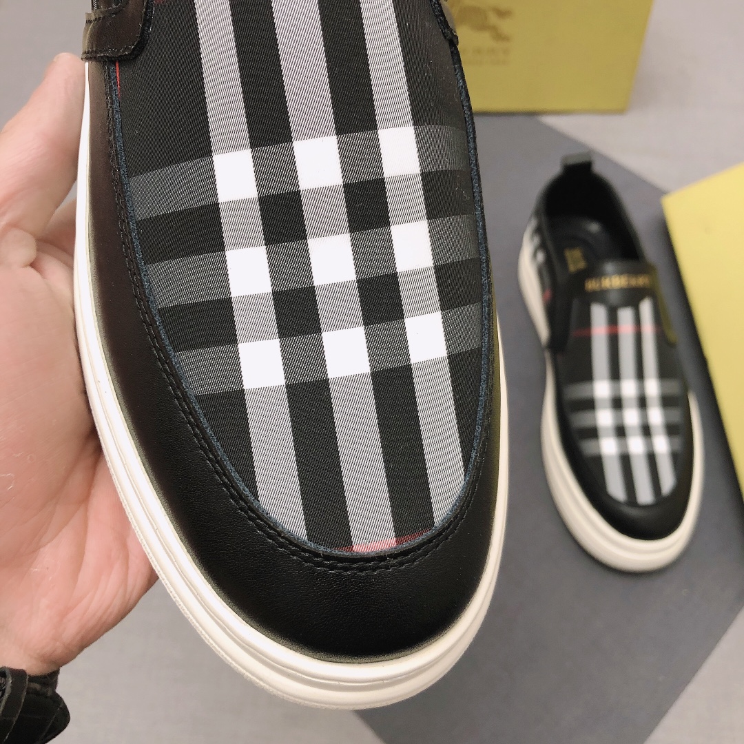 Burberry Perforated Check Sneaker 39 - vstockx