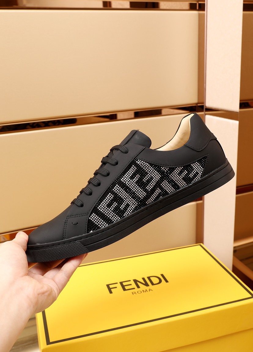 Fendi Low Top Sneakers 13 - vstockx