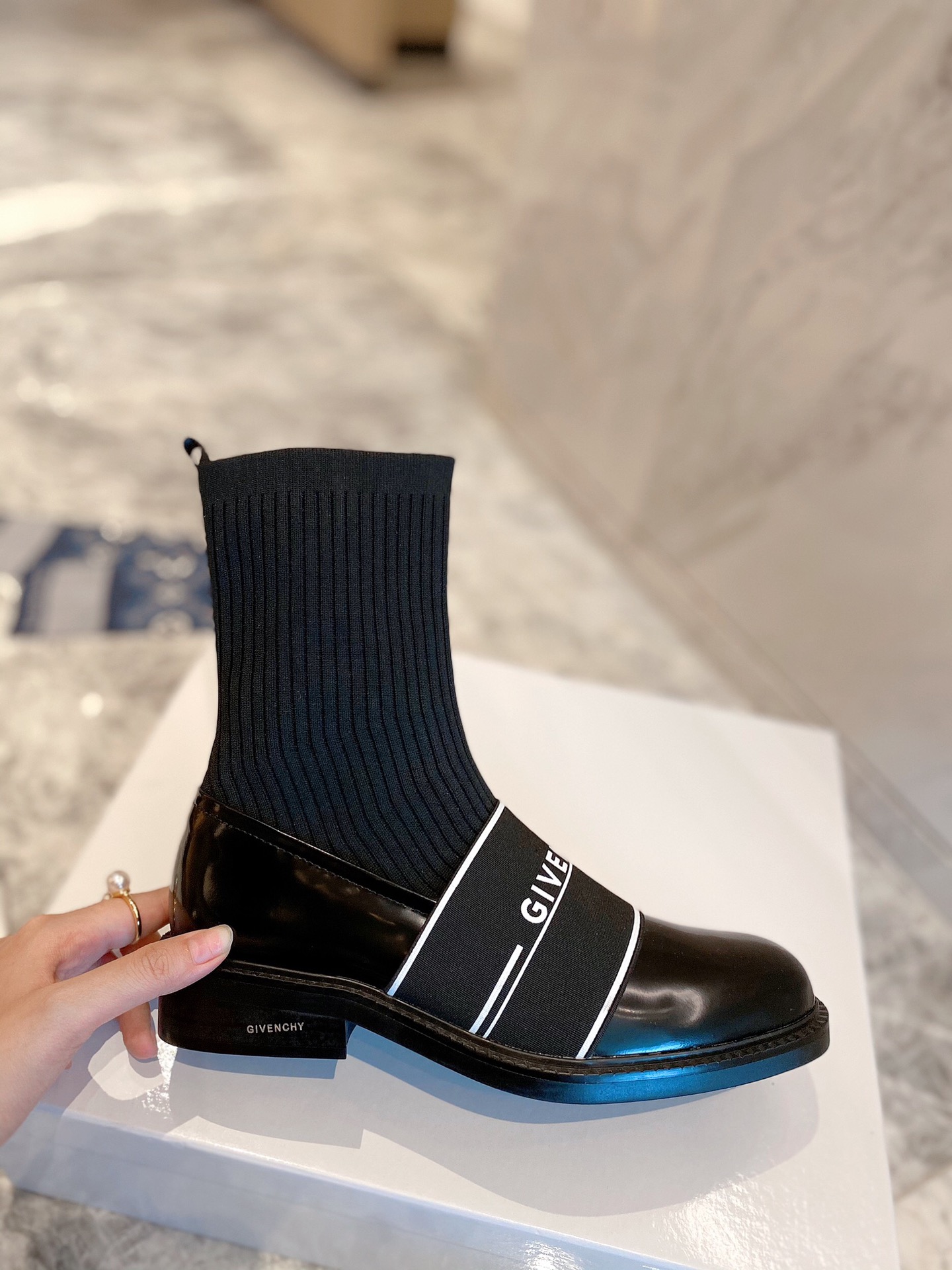 Givenchy Boots 8 - vstockx