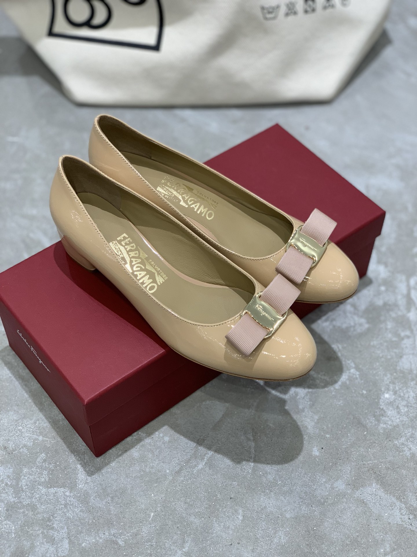 Salvatore Ferragamo Heel 4 - vstockx