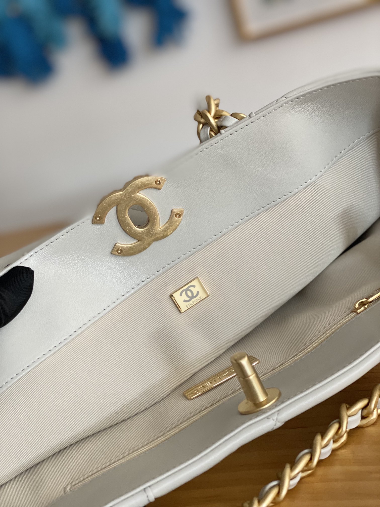 Handbag Chanel AS3660 size 24*41*10.5 cm - vstockx