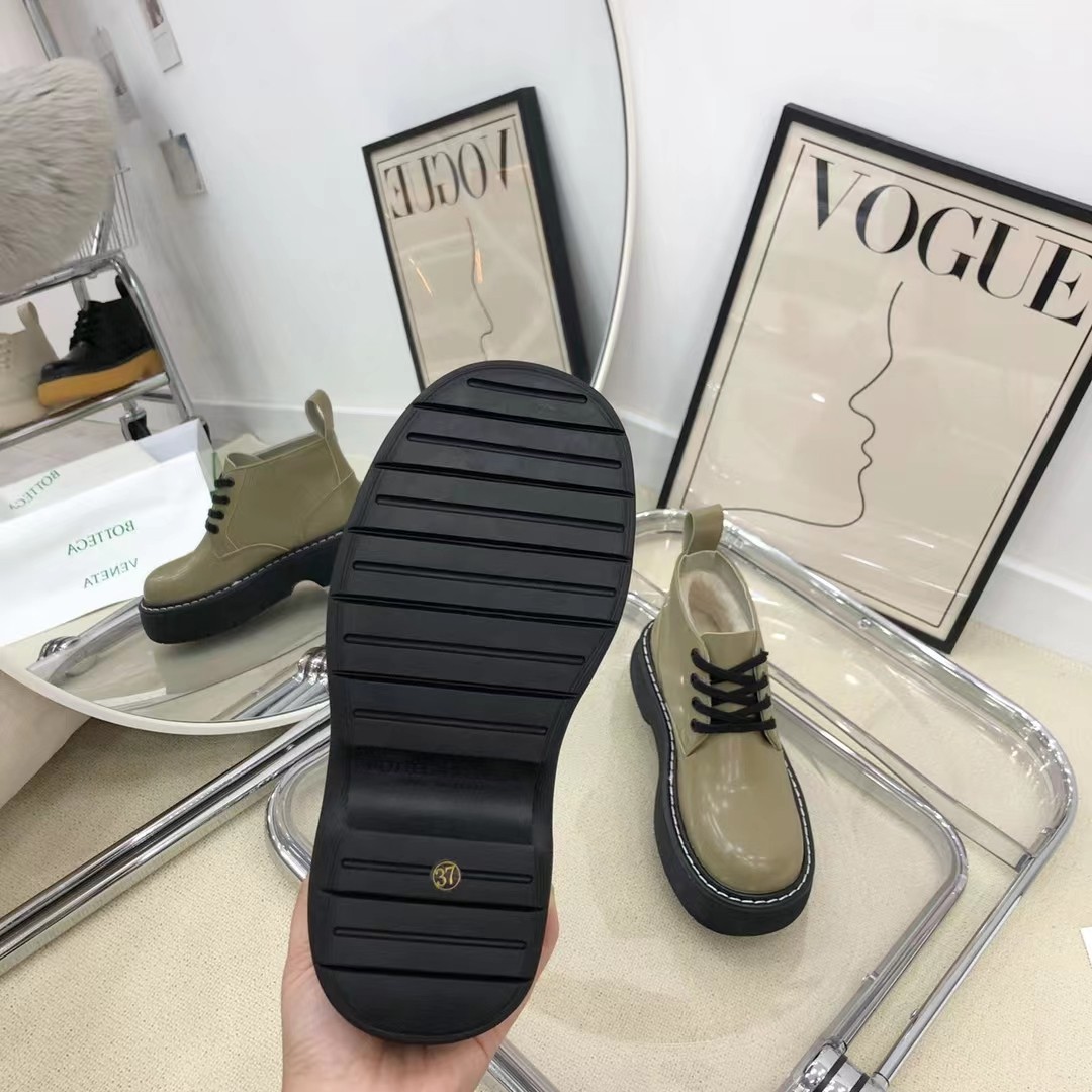 Bottega Veneta Boots 16 - vstockx